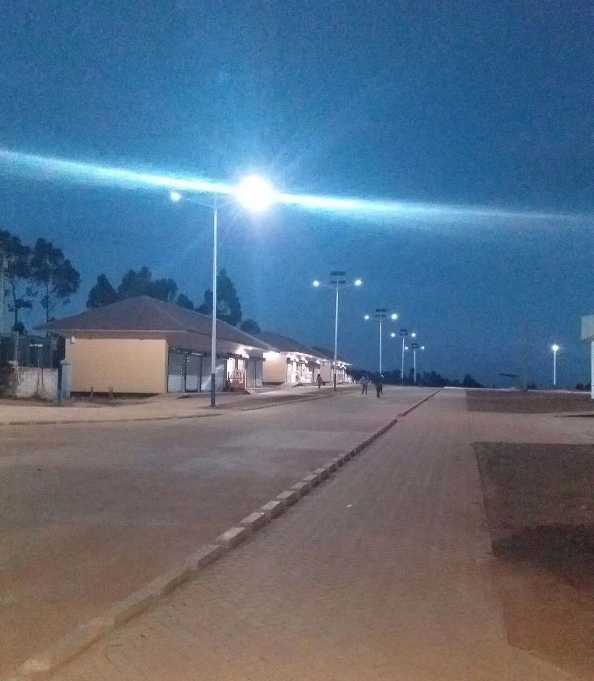 公主岭市非洲科特迪瓦太阳能路灯工程
